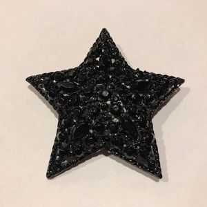 Black crystal star brooch